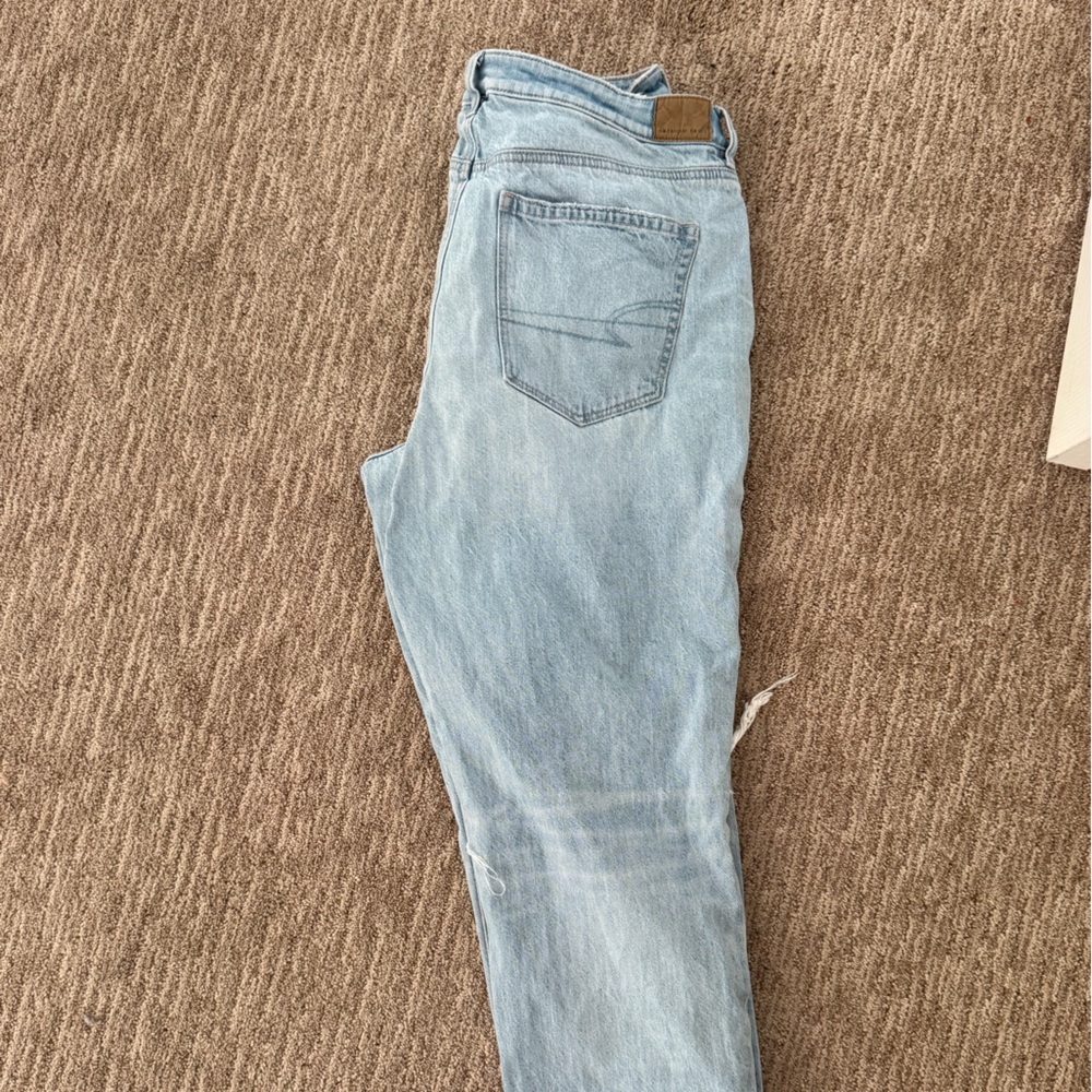 American Eagle Outfitters Light Blue Ripped Skinny Jeans - Picture 2 of 3